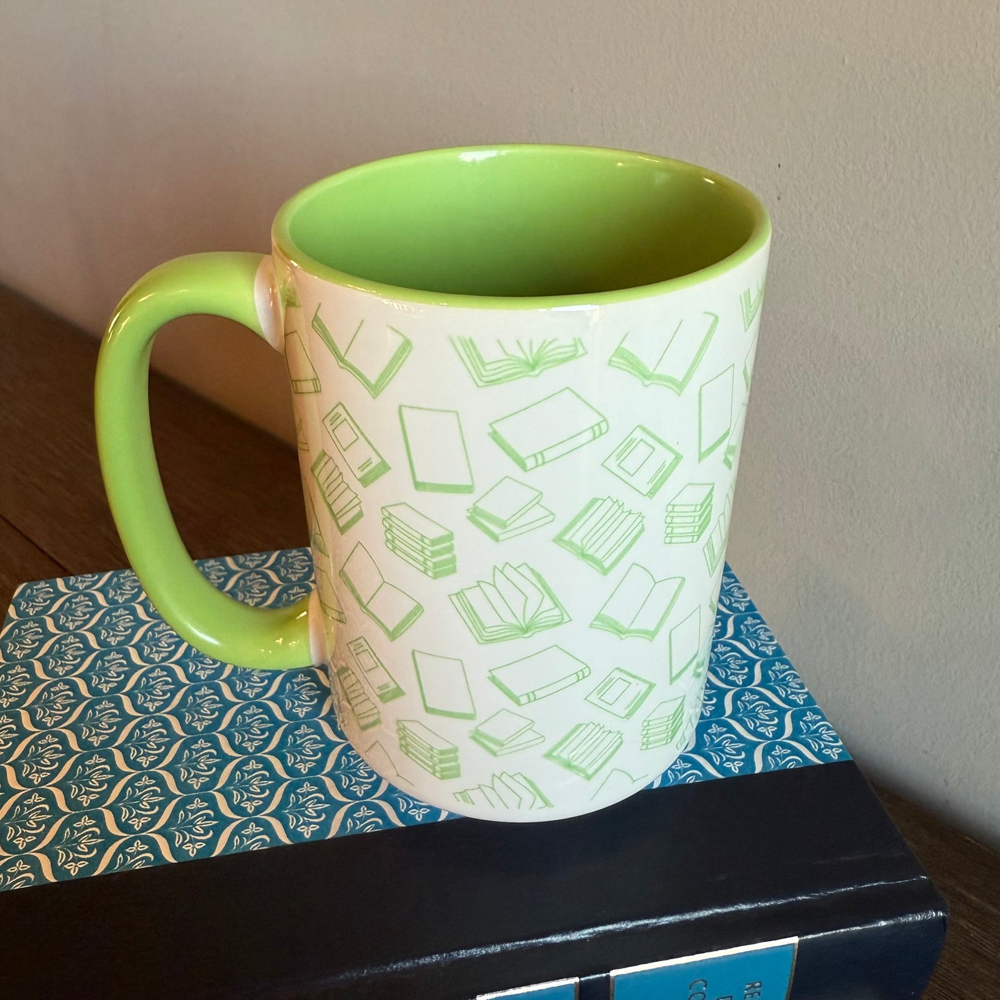 Book Outline Ceramic Mug